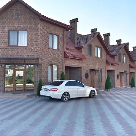 Veles Hotel Фонтанка Экстерьер фото