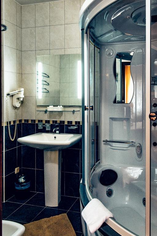 Veles Hotel Фонтанка Экстерьер фото