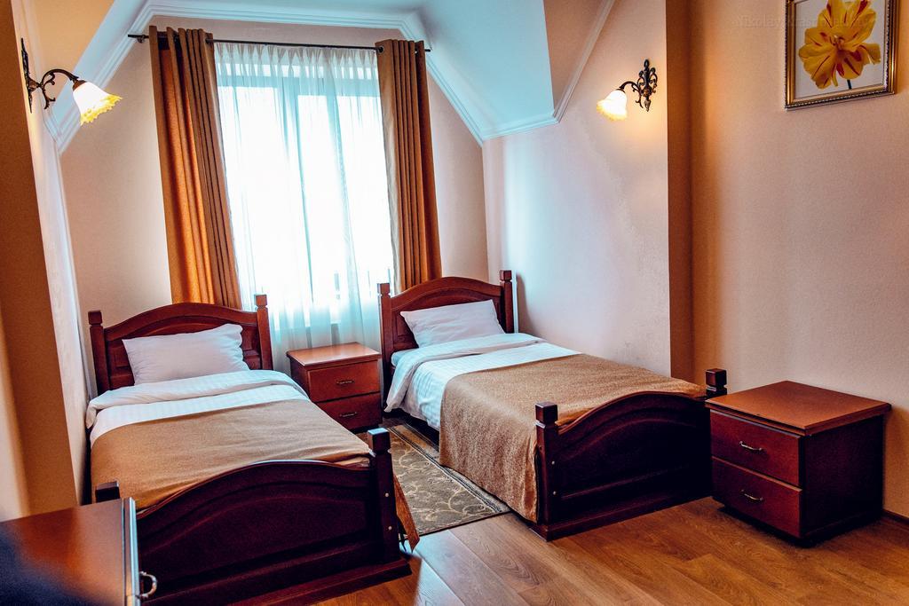Veles Hotel Фонтанка Экстерьер фото