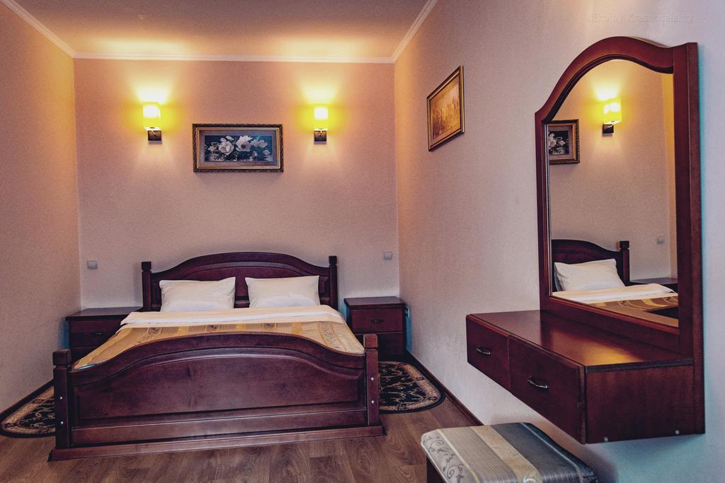 Veles Hotel Фонтанка Экстерьер фото
