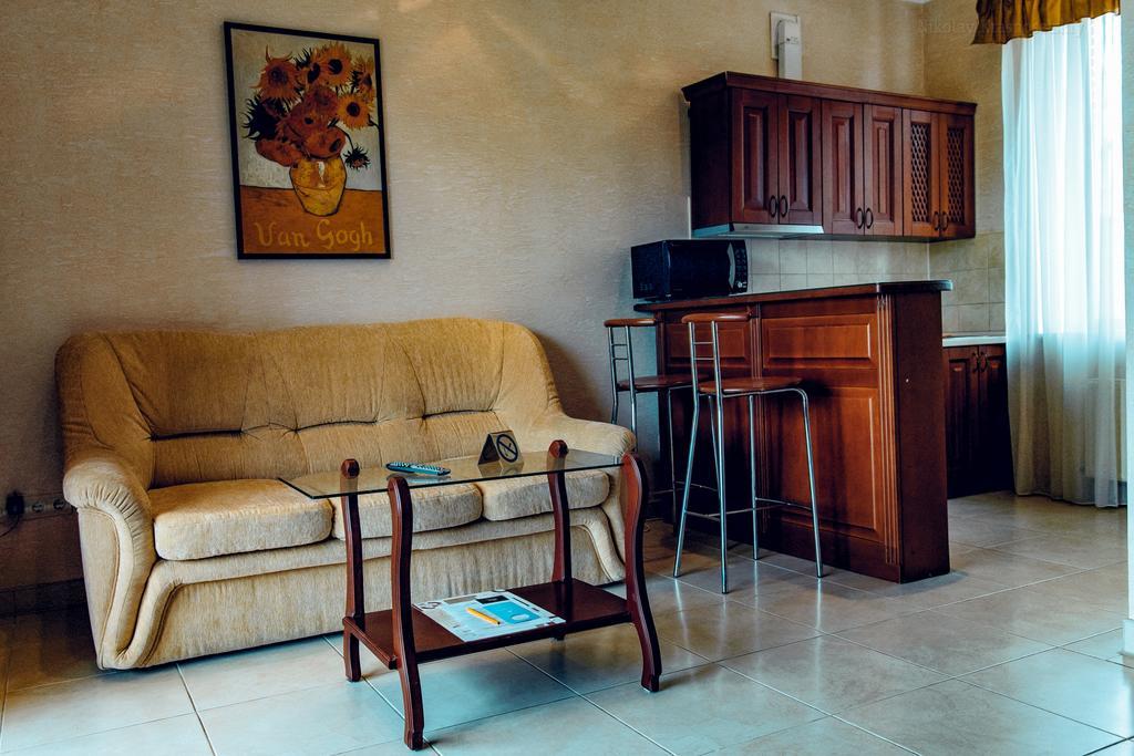 Veles Hotel Фонтанка Экстерьер фото
