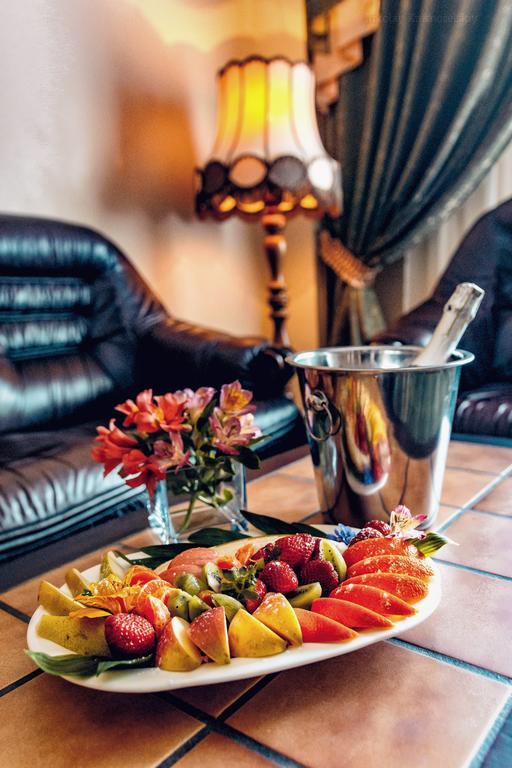 Veles Hotel Фонтанка Экстерьер фото