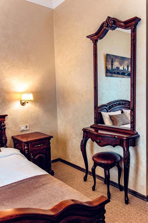 Veles Hotel Фонтанка Экстерьер фото