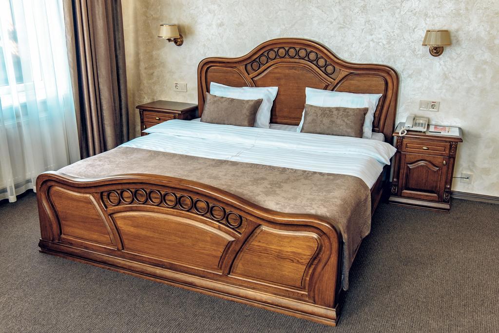Veles Hotel Фонтанка Экстерьер фото